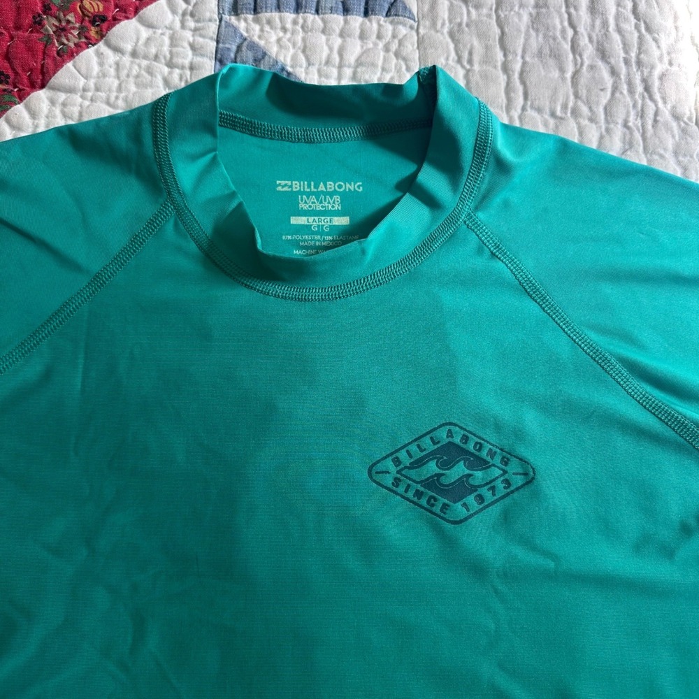 Billabong Rash Guard - Picture 2 of 3